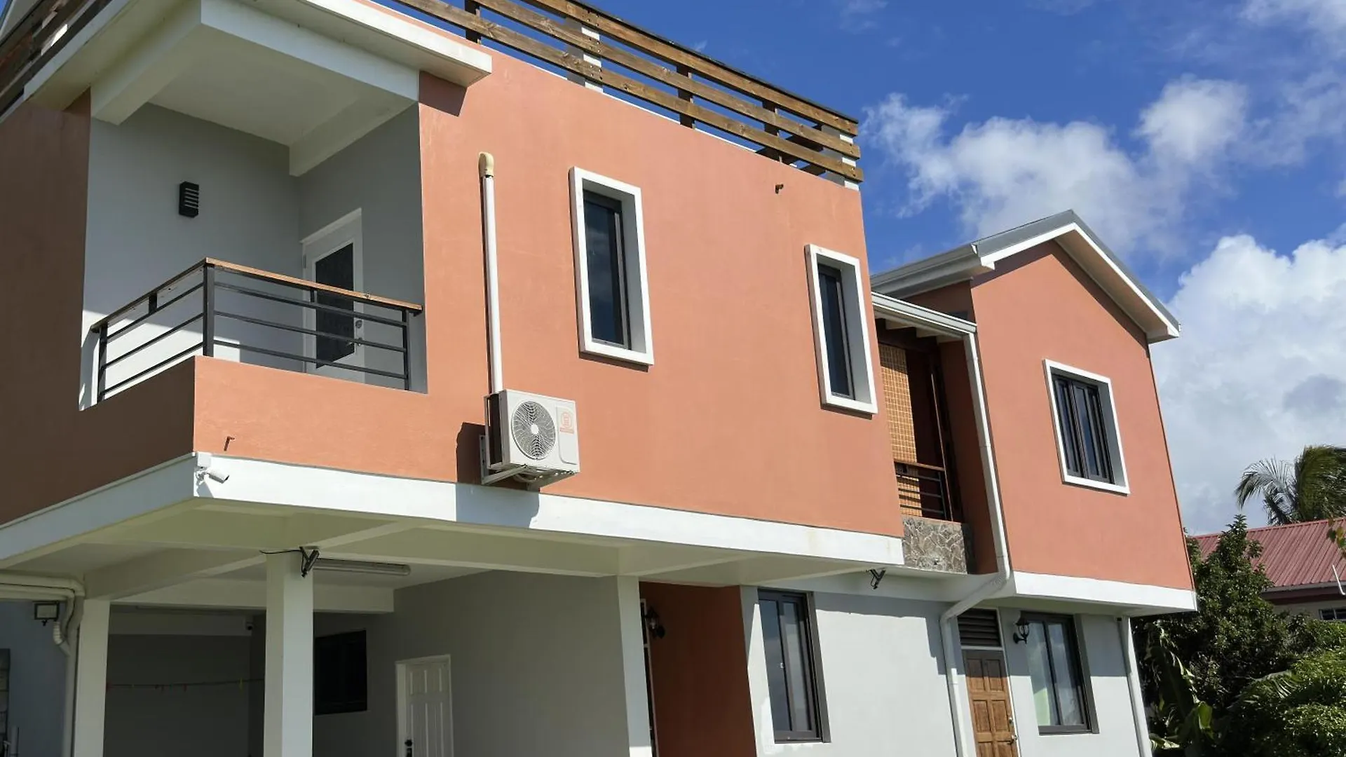 Sunset Vista Homely Apartment Mero