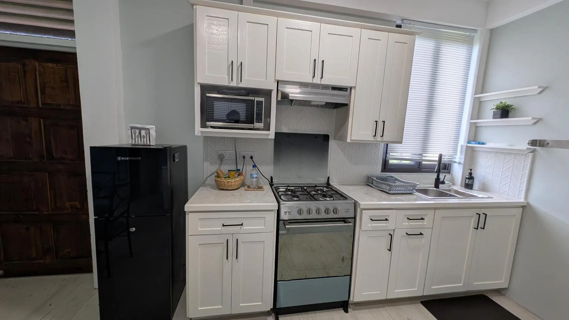 Sunset Vista Homely Apartment Mero 0*,  Dominica